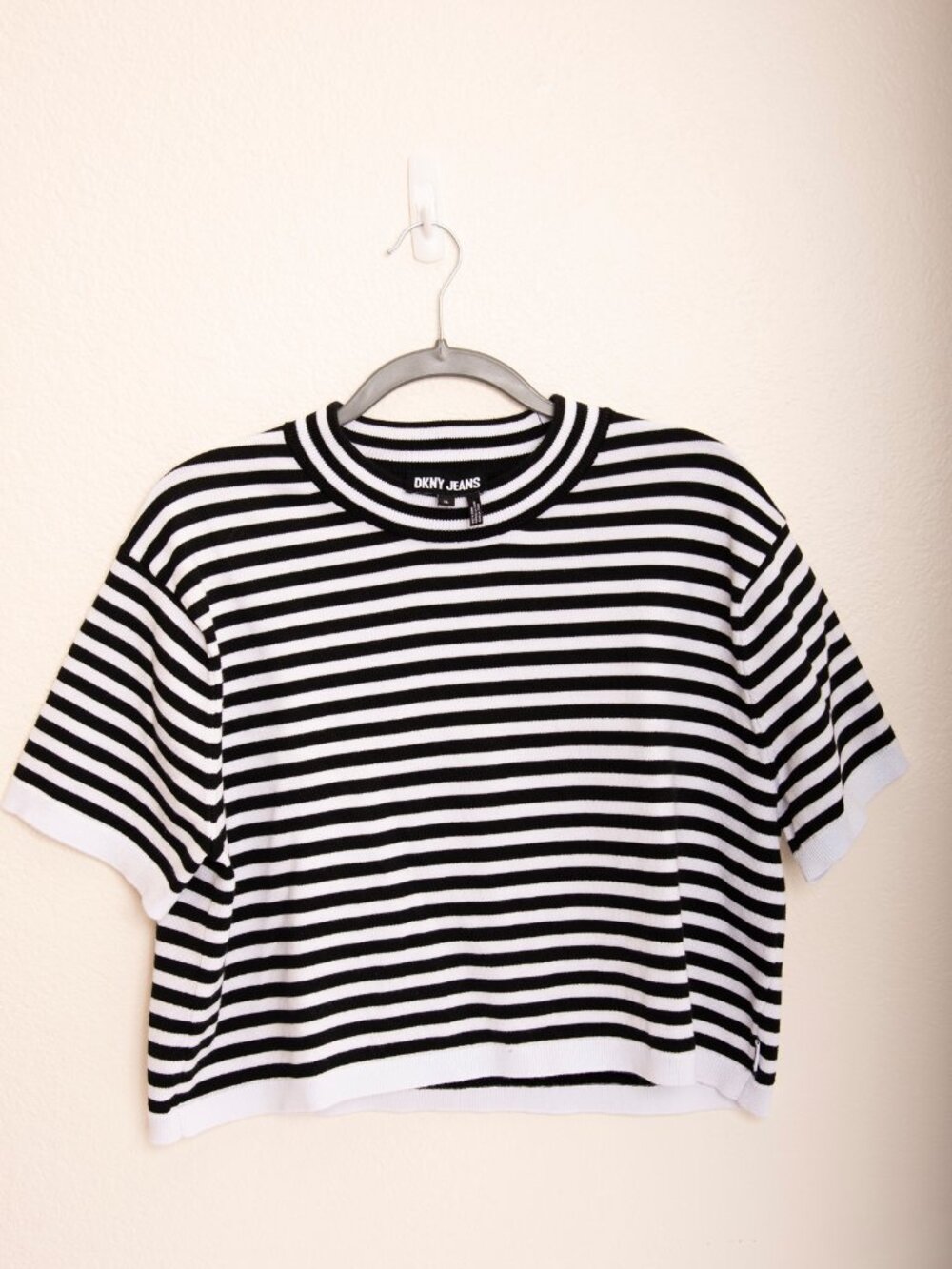 DKNY Crop Top Women's Extra Large Black White Striped Stretchy Casual Cute Lady